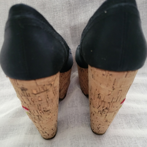 NEW Betsey Johnson Black Wedges - Picture 3 of 6